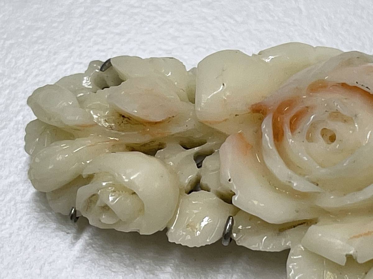 白珊瑚*花彫刻の帯留め 薄桃白 アンティーク - galleria13.com オンラインストア売上 時代 アンティークブローチ花彫刻 珊瑚 桃色サンゴ 帯留め 和装小物 彫刻/オブジェクト