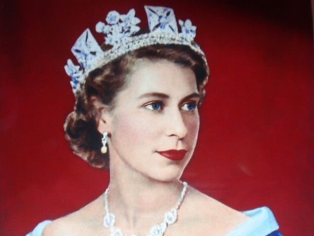 ★エリザベス女王（Elizabeth）即位した若い頃　A５サイズフォトフレーム入り＋A４＋A５＋２L：２枚＋（210×210）＋◎_画像8
