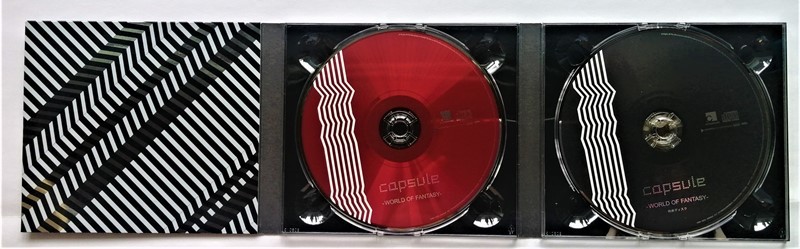 中古CD２枚組 capsule『 WORLD OF FANTASY (初回限定盤) 』 品番：YCCC-10019 / デジパック仕様_画像2