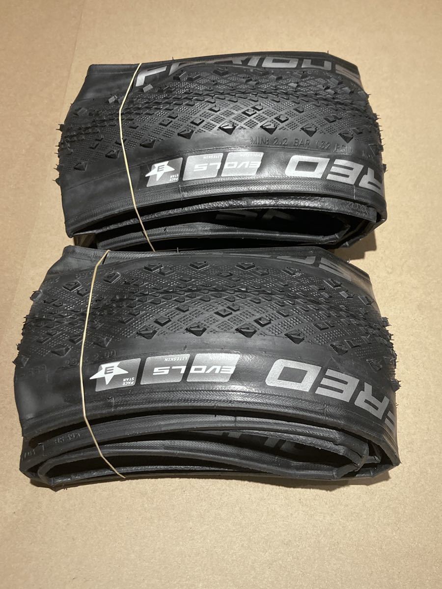 最初の 未使用 SCHWALBE FURIOUS FRED 26x2.0 2本セット 軽量MTBタイヤ