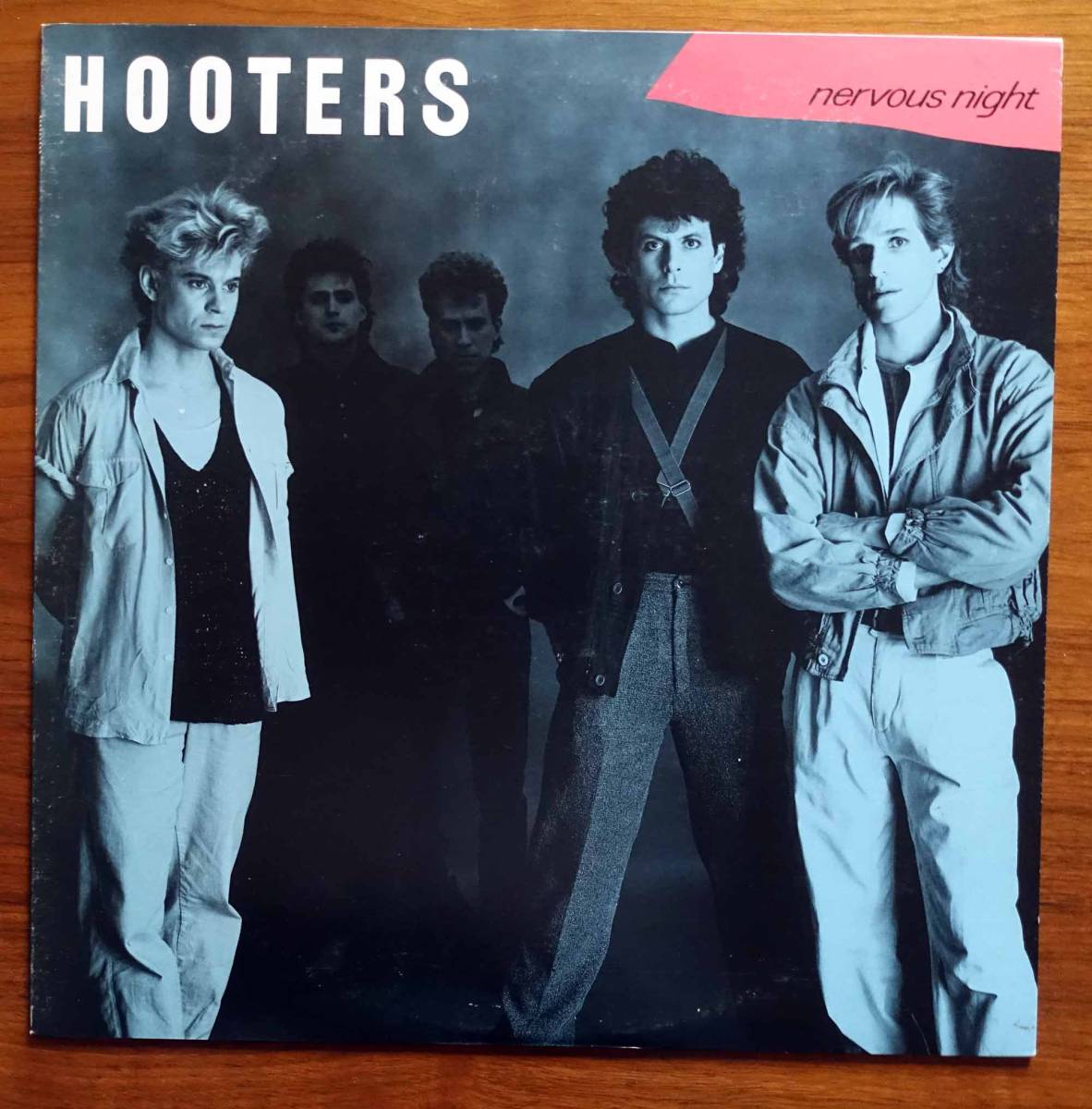 The Hooters（フーターズ）LP「Nervous Night （眠れぬ夜）」帯なし 国内盤 見本盤 美品 洗浄、再生確認済み 28AP3065_画像1