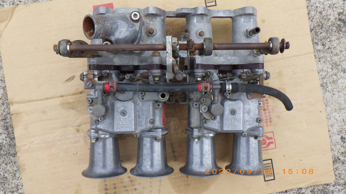 Solex carburetor Toyota original 40 pie intake manifold attaching 
