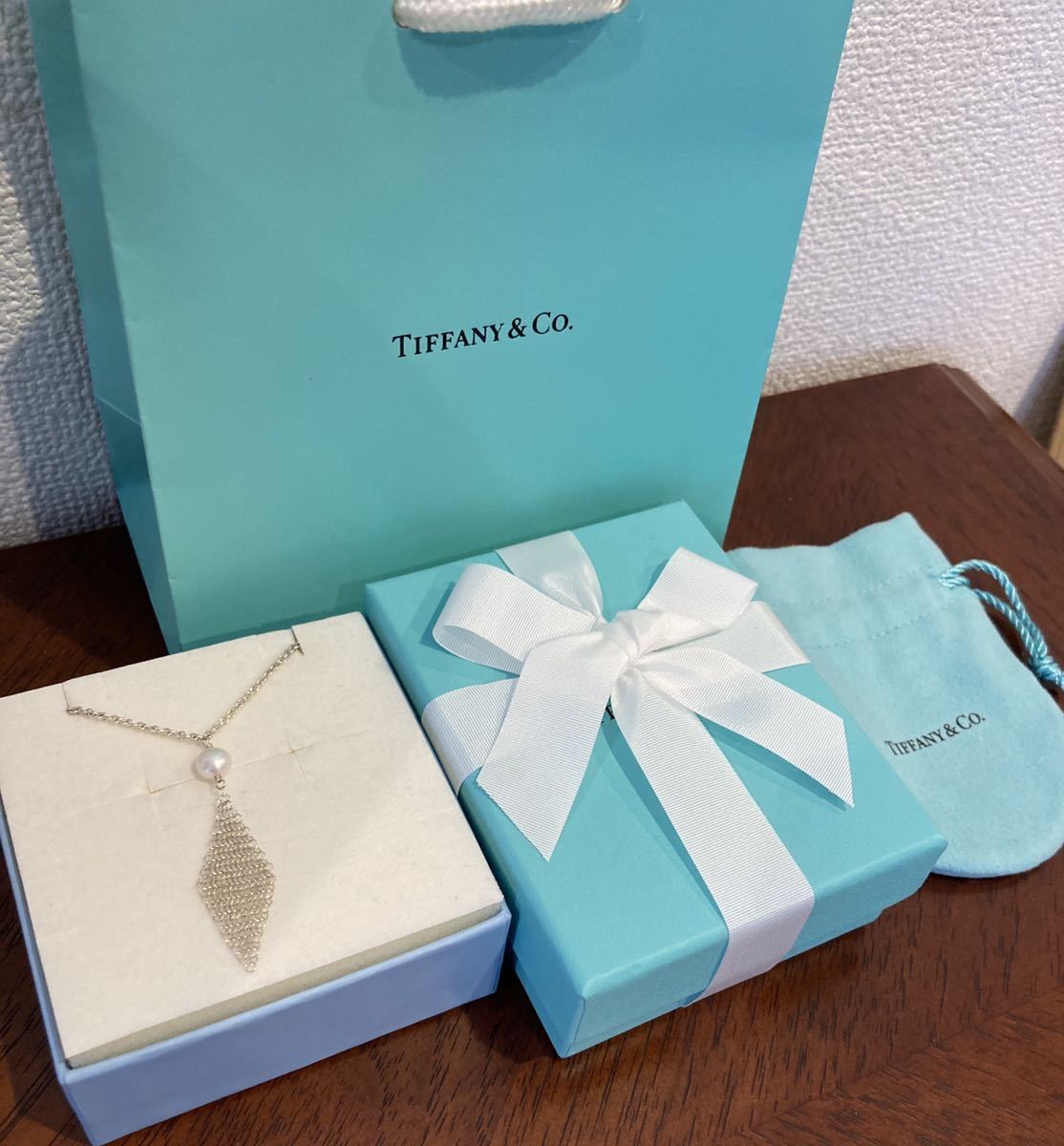 新品 正規品 ティファニー tiffany&co ネックレス パール メッシュ シルバー ケース 巾着 紙袋 リボン プレゼント ギフト