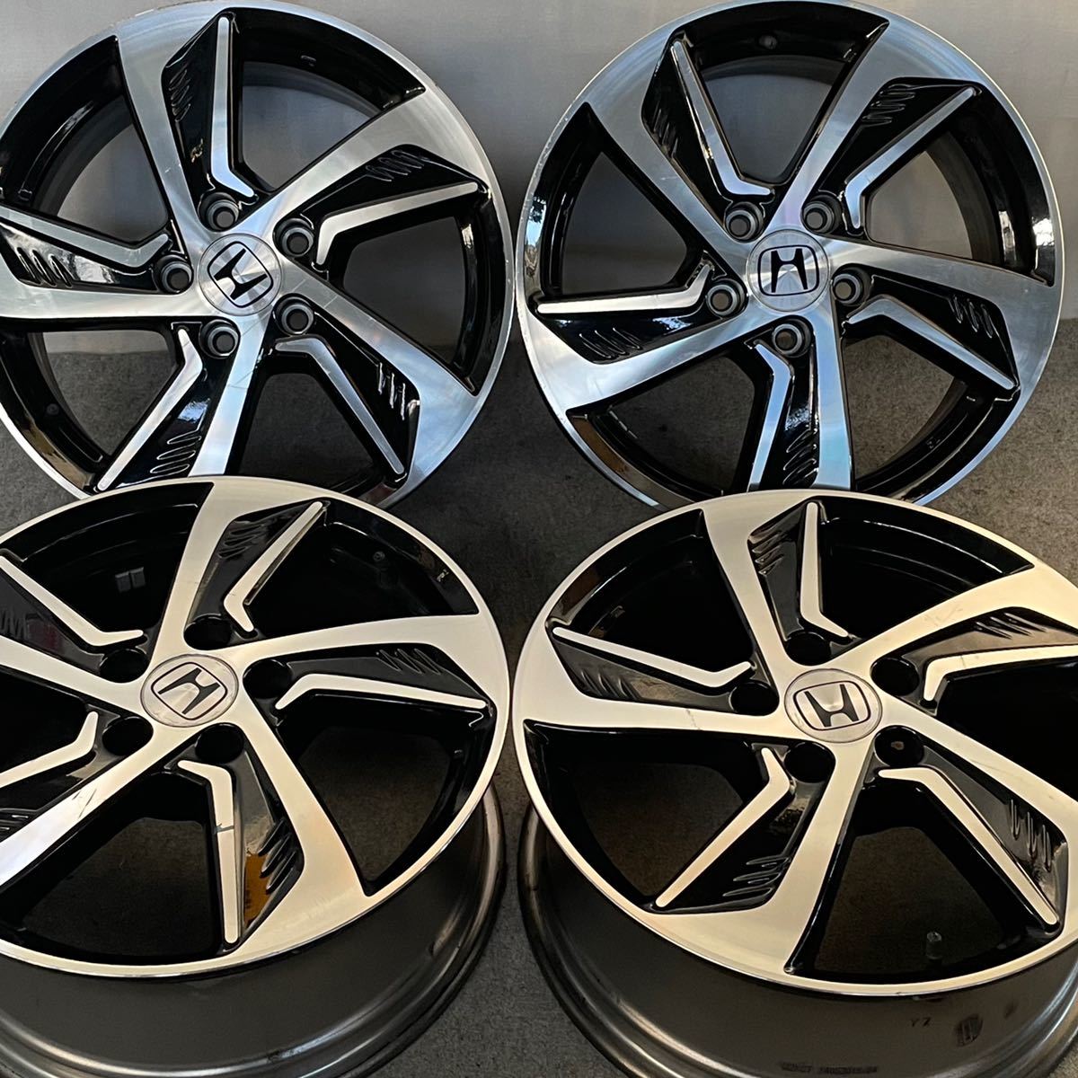 ホンダ オデッセイ 純正 ホイール 17インチ 5穴 +55 114.3 美品自動車