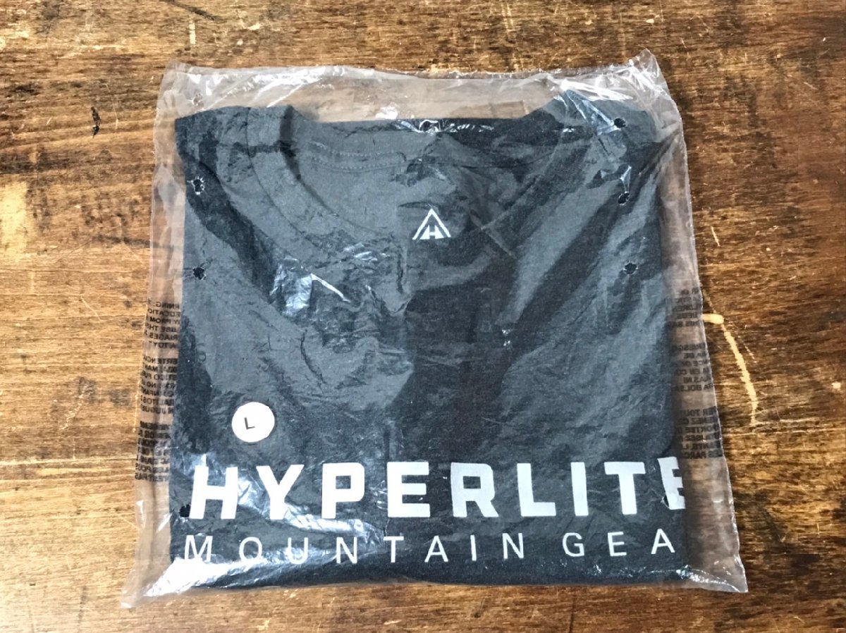 新品未使用 ハイパーライトマウンテンギア Hyperlite Mountain Gear Tシャツ WORDMARK TEE Lサイズ Charcoal チャコール