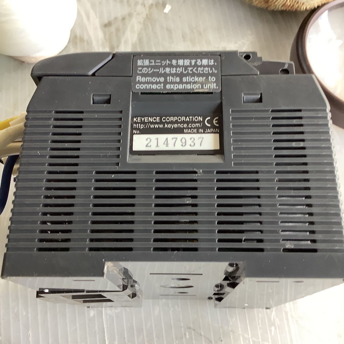 KEYENCE シーケンサ kVー40AR 中古品　制御盤から取り出し品　通電確認済みです。_画像5