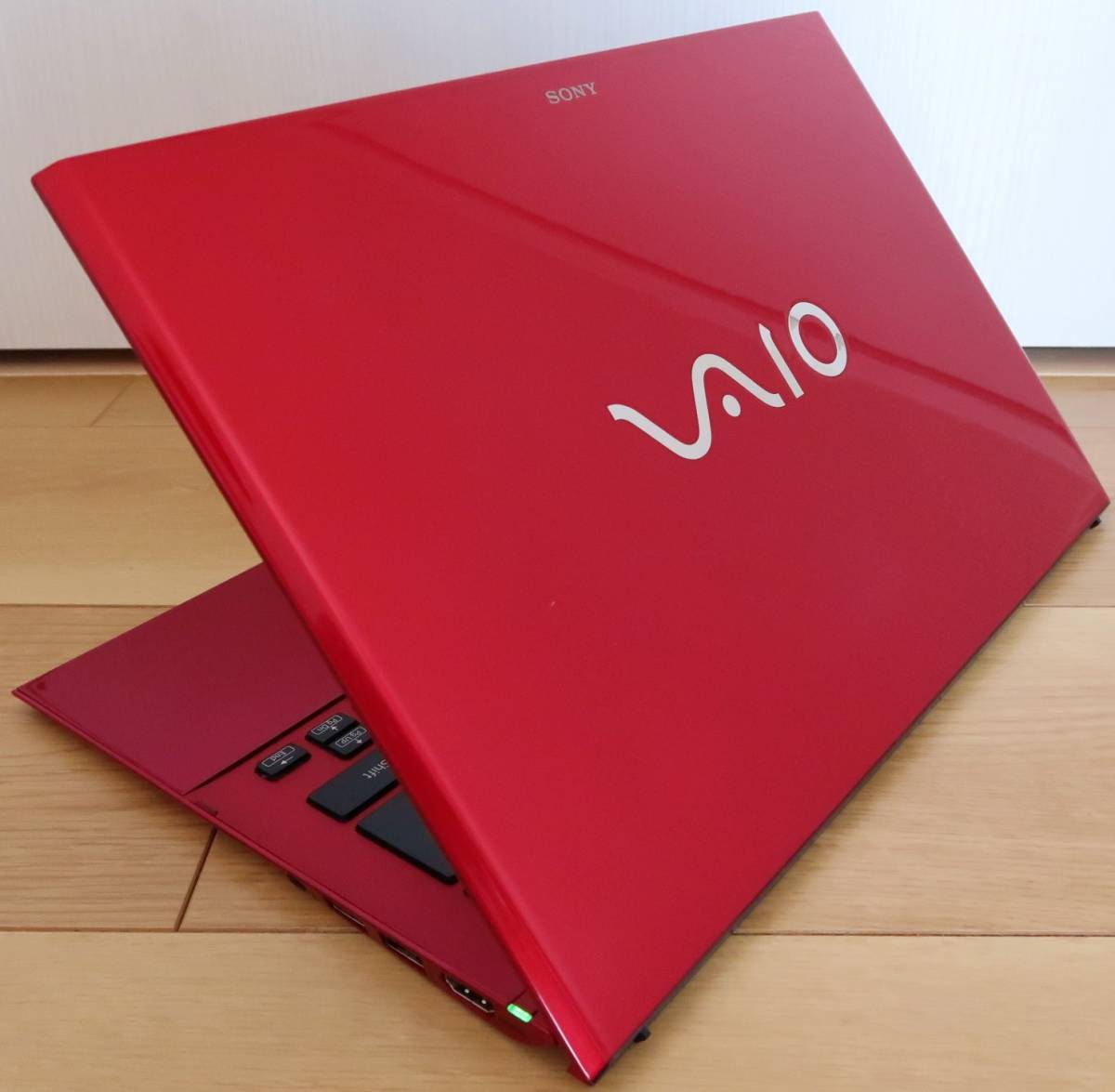 超希少 ソニーVAIO Pro 13 red edition SVP1321A1J Core i7 超希少 ソニーVAIO Pro 13 red edition SVP1321A1J Core i7