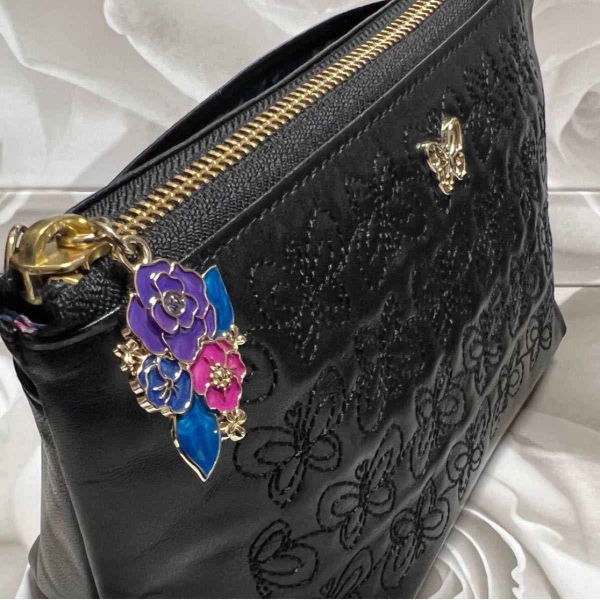 美品 アナスイ エターナルバタフライ ミニショルダーバッグ ブラック ANNA SUI 定価20900円 宅急便匿名配送 美品 アナスイ エターナルバタフライ ミニショルダーバッグ ブラック ANNA SUI 定価20900円 宅急便匿名配送