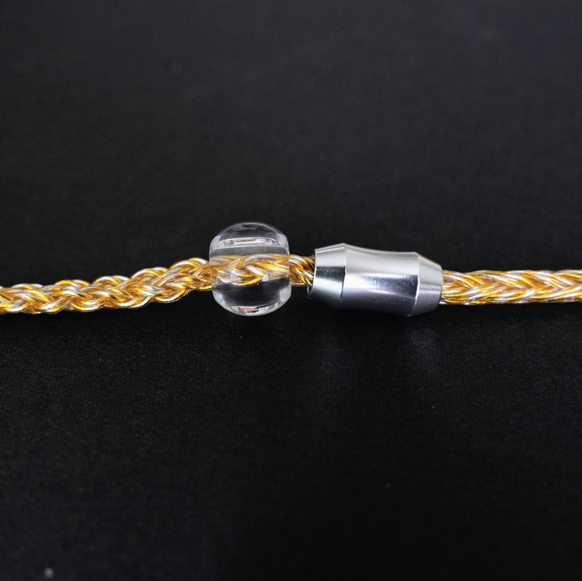 超希少 16芯 銀線&金線撚り合わせ/膨張式MMCX 4 4mm バランス 超希少 16芯 銀線&金線撚り合わせ/膨張式MMCX 4 4mm バランス