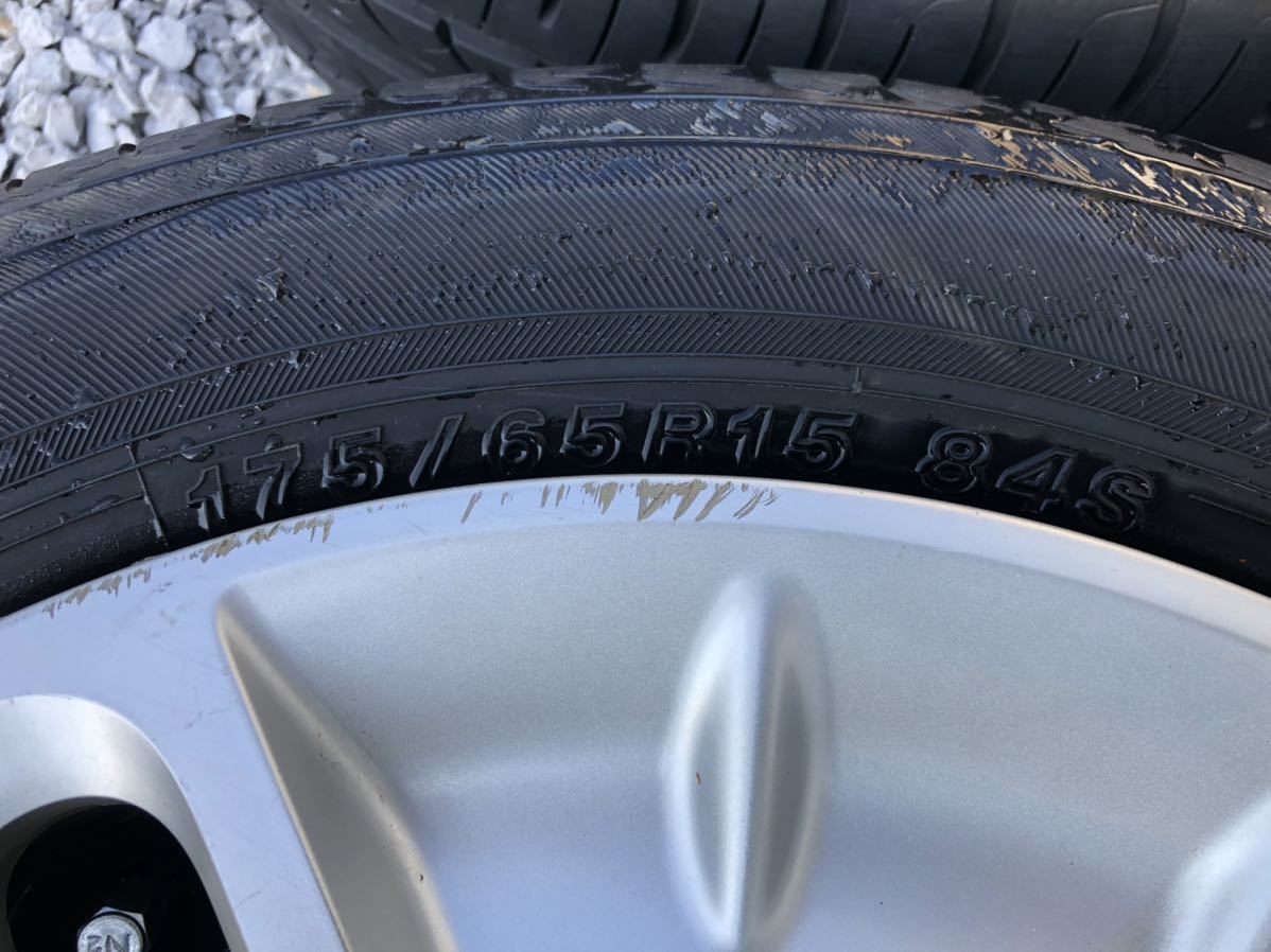 日産 キューブ Z12 純正タイヤホイール4本セット 175/65R15 キャップ付