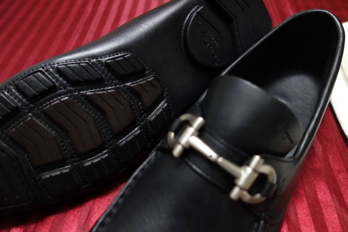 定価10万円↑ 未使用品サルヴァトーレフェラガモ(Ferragamo