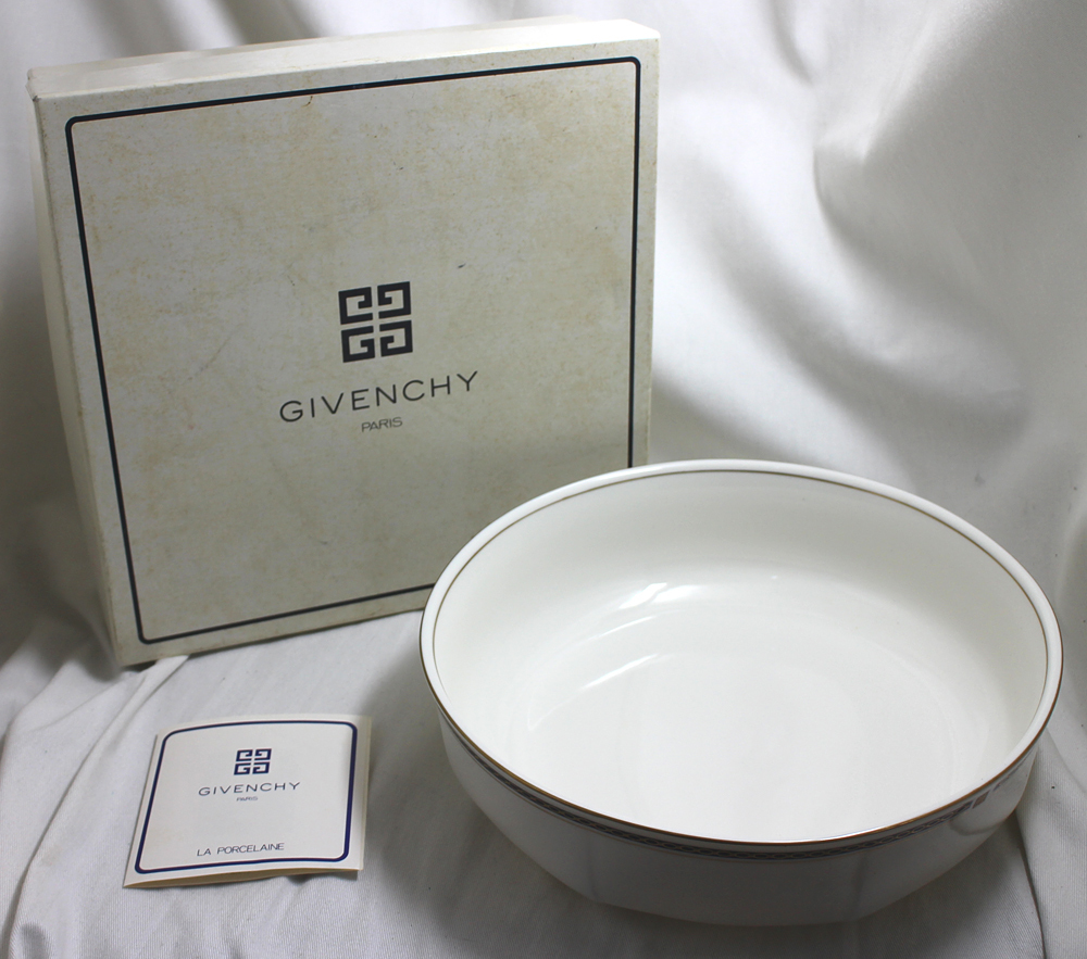 GIVECHY】ジバンシイ サラダボウル 皿 深皿 食器 大皿 大鉢 22 GIVECHY】ジバンシイ サラダボウル 皿 深皿 食器 大皿 大鉢 22