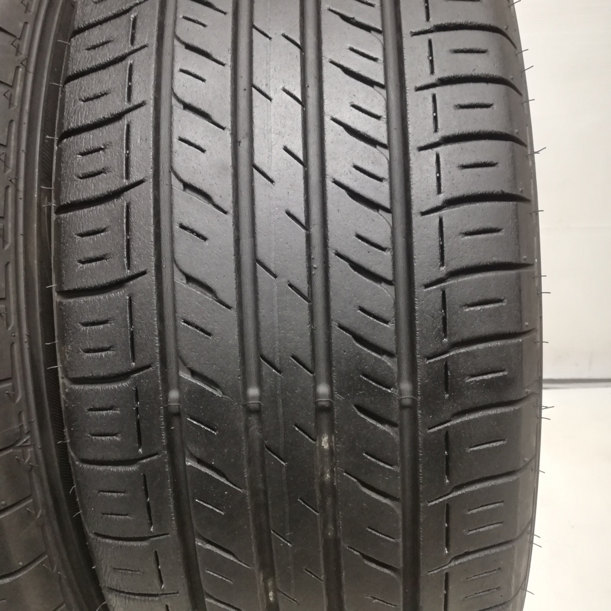 ◆本州・四国は送料無料◆ ＜ノーマルタイヤ 2本＞ 215/60R16 ダンロップ エナセーブ EC300 2017年 75％ アリスト クラウン カムリ_画像2