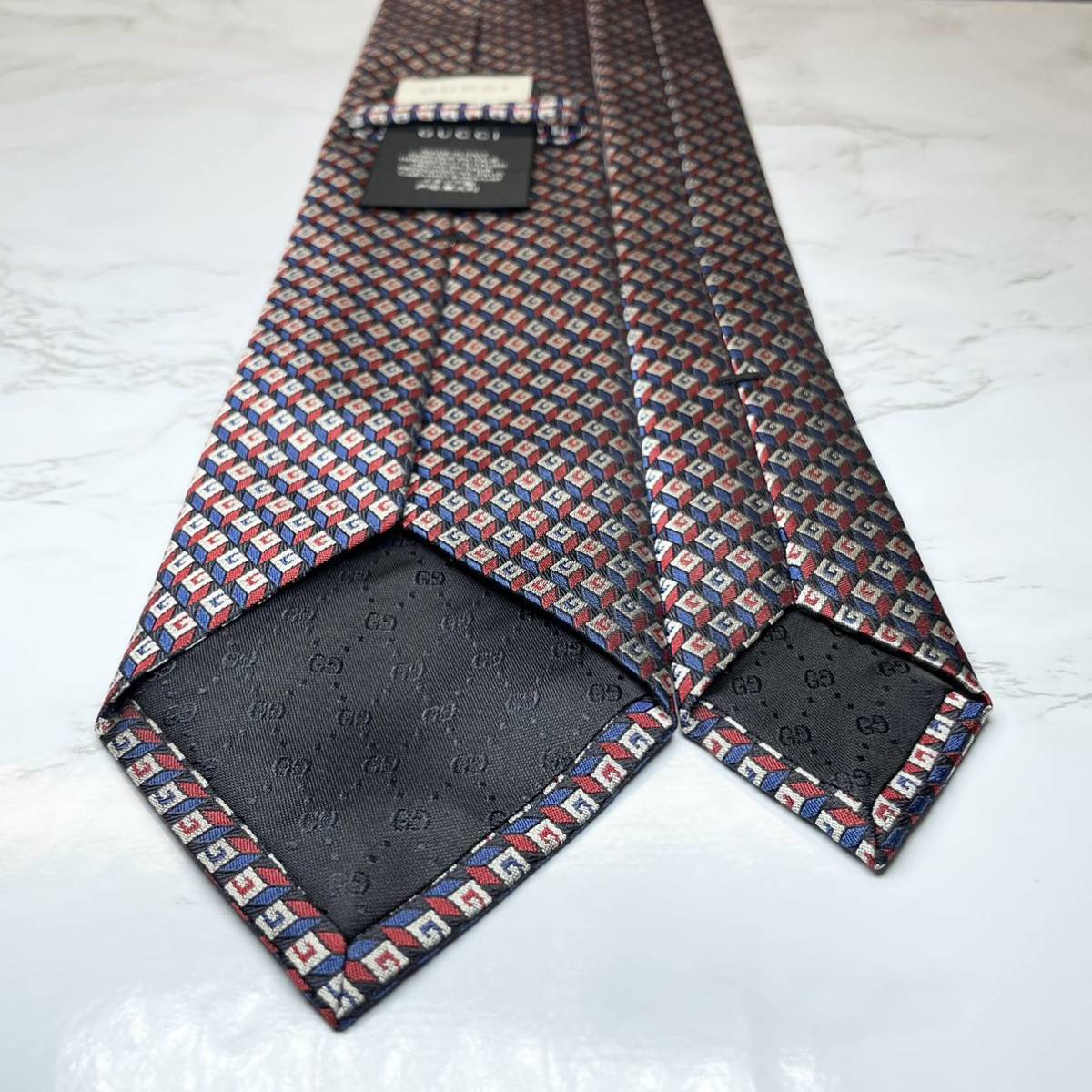 2022モデル ✨未使用級✨ 現行 レア GUCCI ネクタイ シルク100% Gロゴ