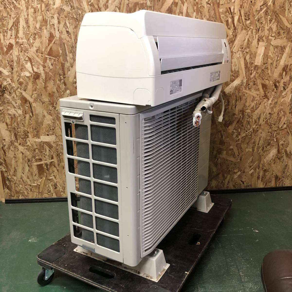 Yahoo!オークション - 3 動作品 DAIKIN AJT40VCP-W ルーム Yahoo!オークション - 3 動作品 DAIKIN AJT40VCP-W ルーム