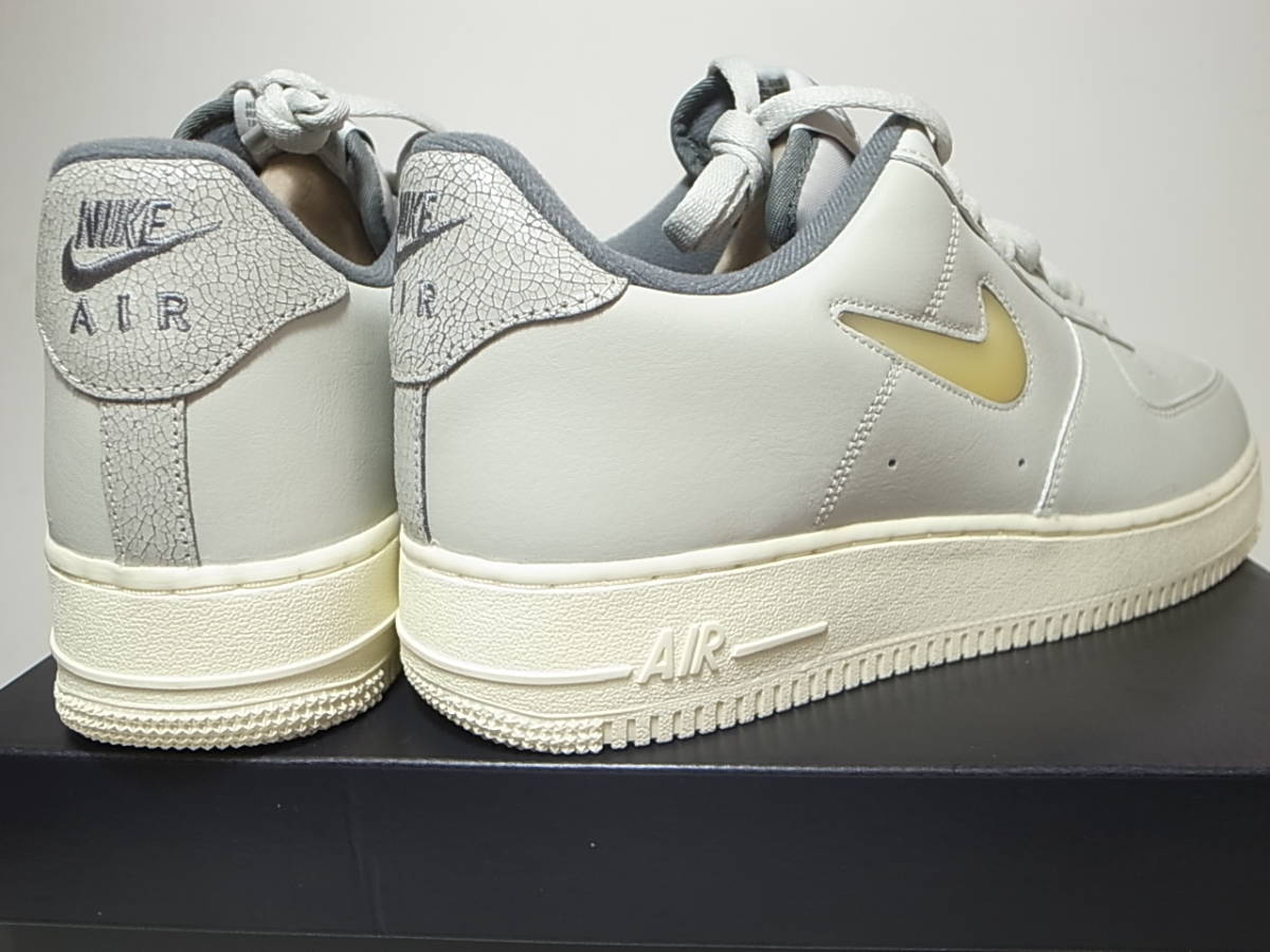 【送料無料 即決】NIKE AIR FORCE 1 ’07 LX JEWEL SWOOSH 27cm US9新品ジュエルスウッシュ25周年LIGHT BONE/PALE VANILLA黒タグDC8894-001_画像4