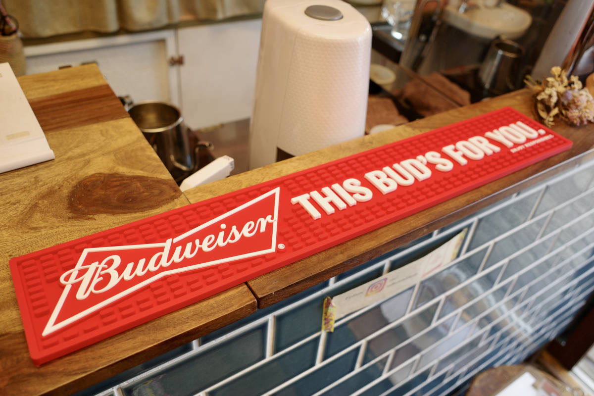 新品　Budweiser バドワイザー　BAR MAT バーマット 店舗 ラバーマット お酒 カウンター インテリア アメリカ　企業_画像1