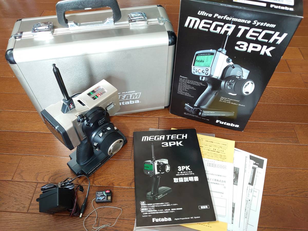 フタバ メガテック 3PK送受信機と専用ケースセット Futaba MEGA TECH 3PK/RX R203HF フタバ Futaba プロポ MEGATECH おまけセット