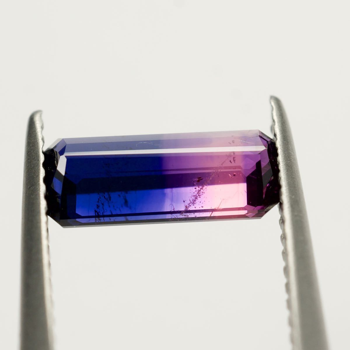 天然バイカラーサファイア/重さ1.407ct/中宝研ソ付き/ルース/サイズ9.5x4.3x2.6mm/天然サファイア/高級ジュエリー向け/天然石_画像4