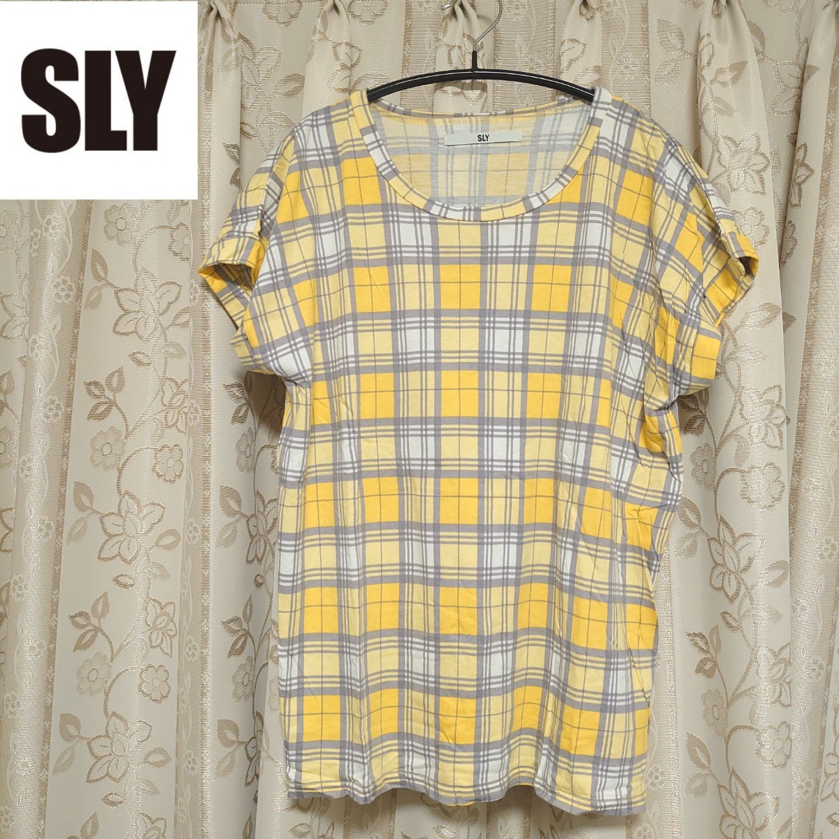 SLY/スライ　レディース　半袖Tシャツ チェック柄　イエロー/黄色