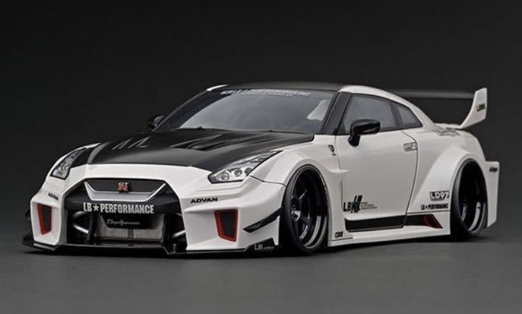 IG2358 1/18 LB-Silhouette WORKS GT Nissan 35GT-RR White With Ms