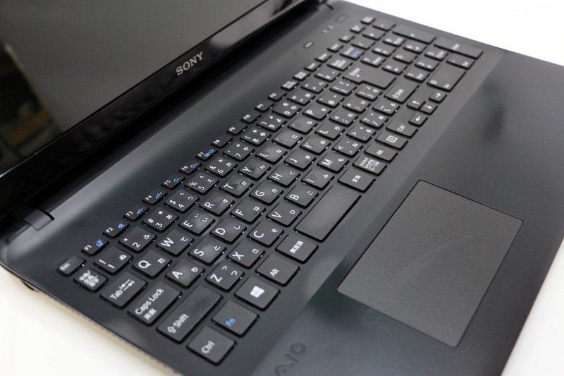 爆売り!】 動作OK ノートPC SONY VAIO Fit 15E SVF15327EJW sushitai