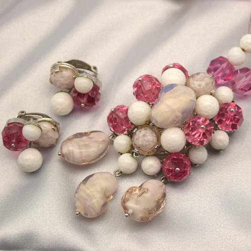 Christian Dior ホワイト×ピンク ネックレス／イヤリングセット