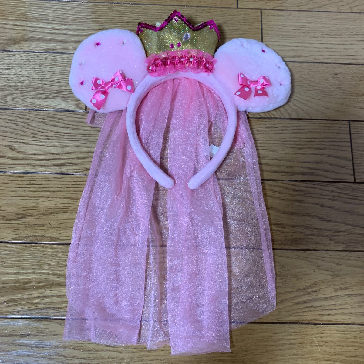 ディズニーランド カチューシャ ミニーちゃん ピンク王冠 ディズニーランド カチューシャ ミニーちゃん ピンク王冠
