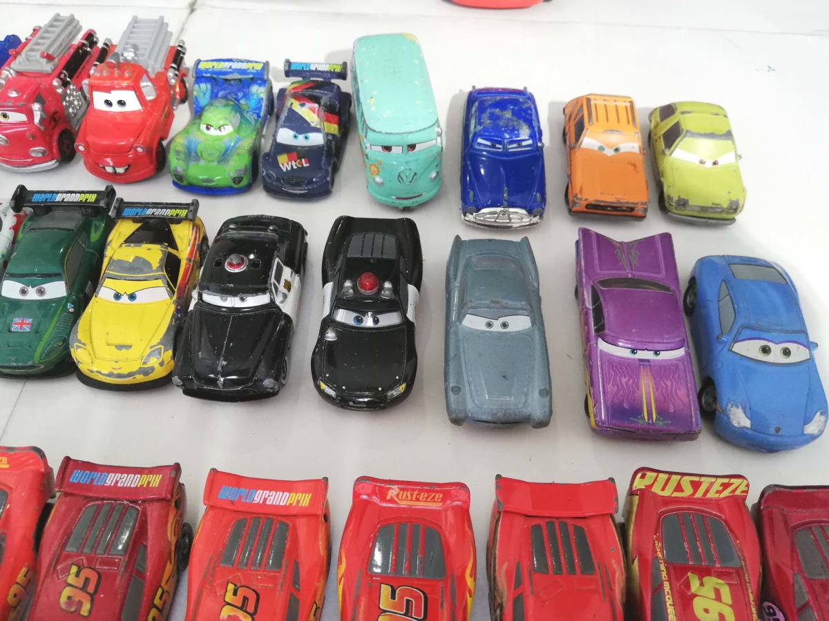 最新デザインの カーズ トミカ ミニカー マックイーン サリー メーター