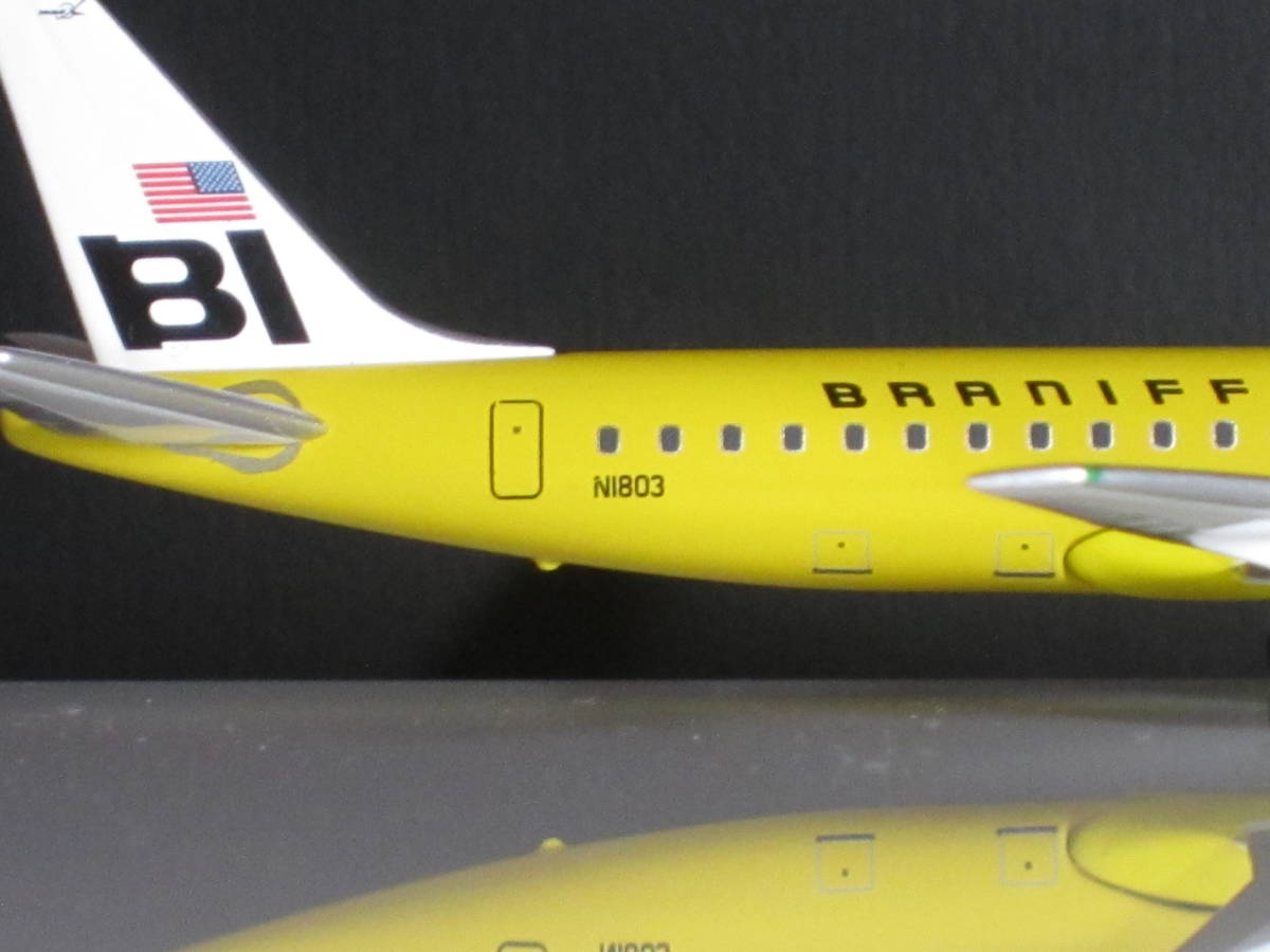 ◆ＢＲＡＮＩＦＦ　ＩＮＴＥＲＮＡＴＩＯＮＡＬ [N1803] Ｙｅｌｌｏｗ◆Aero Classics [1:400]◆ＤＣ－８－６２_機番、ドアに多少の剥がれ、かすれあり。