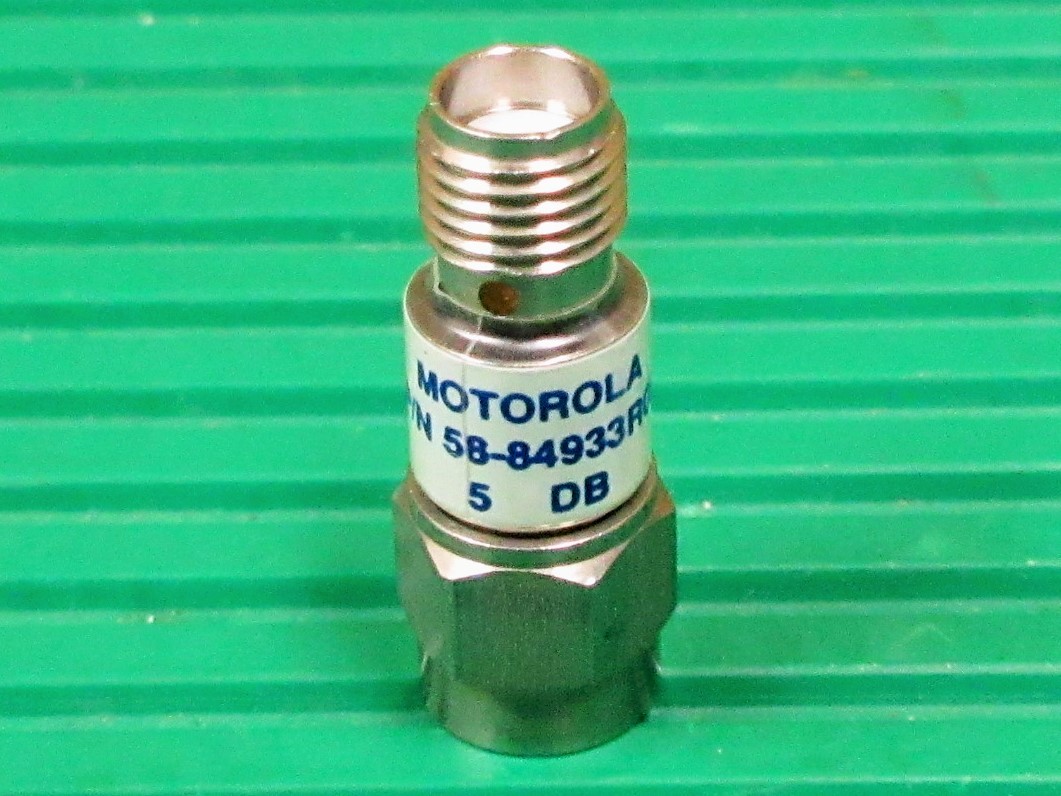 Motorola P/N:58-84933R02 Attenuator 5dB SMA(f)-SMA(m) 未検査品_画像1
