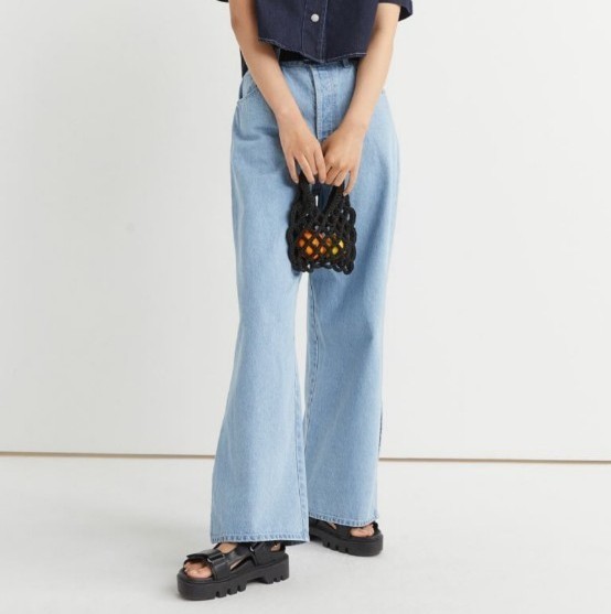 H&M ブーツカットハイウエストデニム サイズ34 ハイウエスト 両 H&M ブーツカットハイウエストデニム サイズ34 ハイウエスト 両