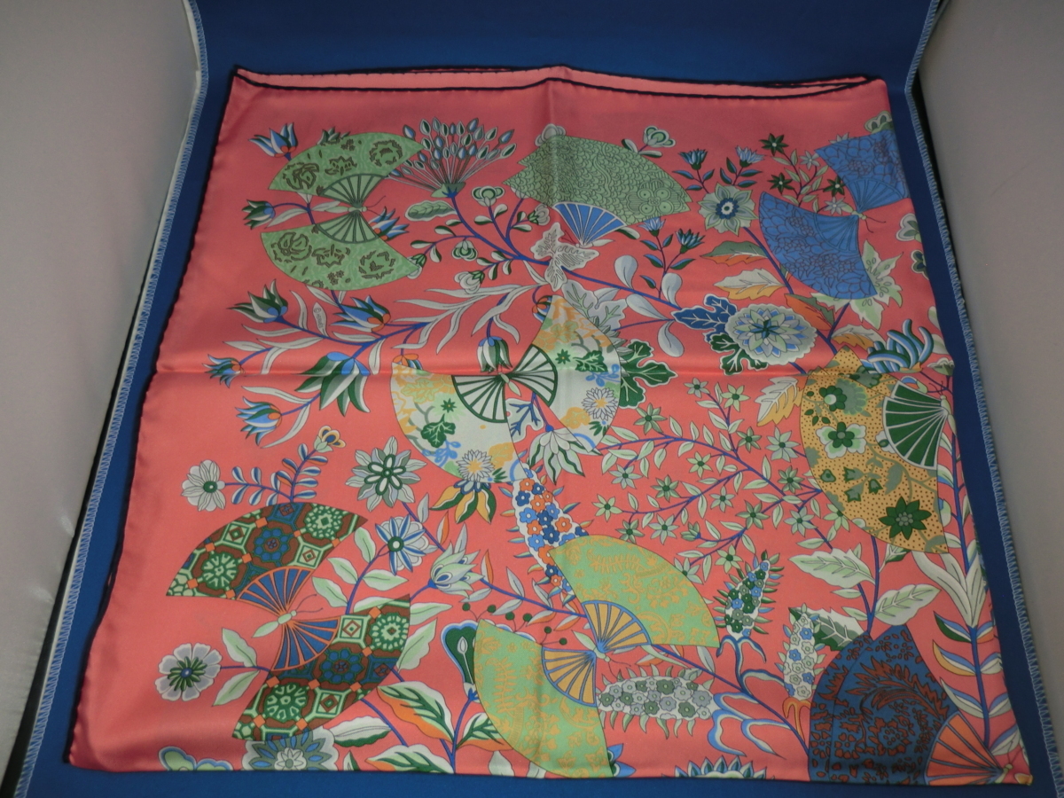 エルメス】 HERMES スカーフ カレ90 ピンク Fleurs et Papillons de