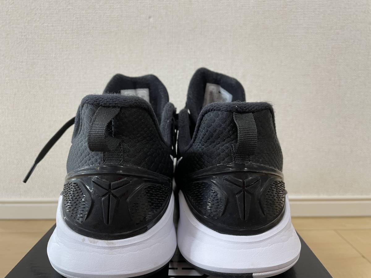 中古 コービー KOBE ナイキ マンバ フォーカス ブラック/ホワイト 28.5cm NIKE MAMBA FOCUS バスケットシューズ ナイキ NIKE マンバ 黒色 ブラック マンバフォーカス スニーカー