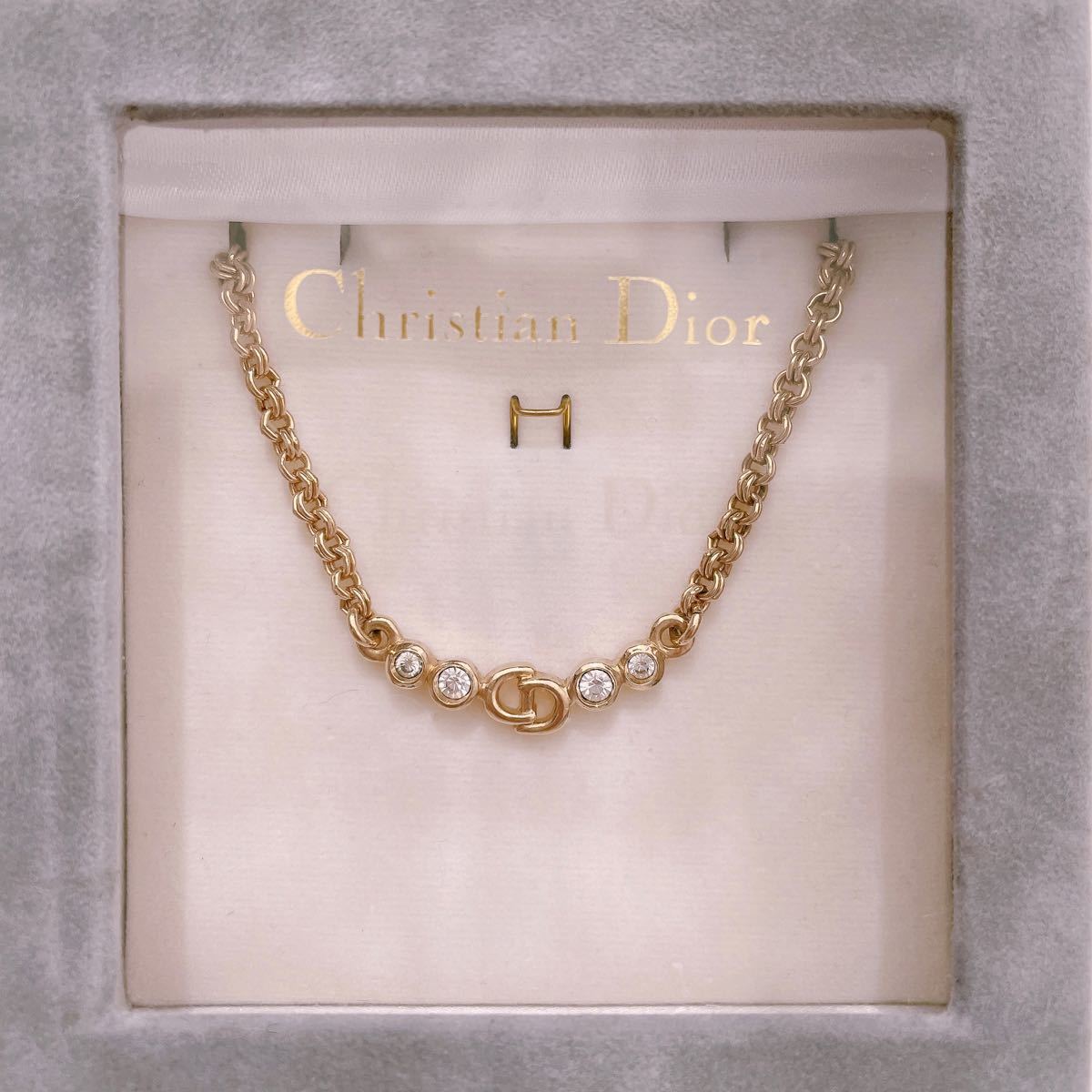 人気ブランドの Dior ディオール ネックレス チョーカー 二連 スター