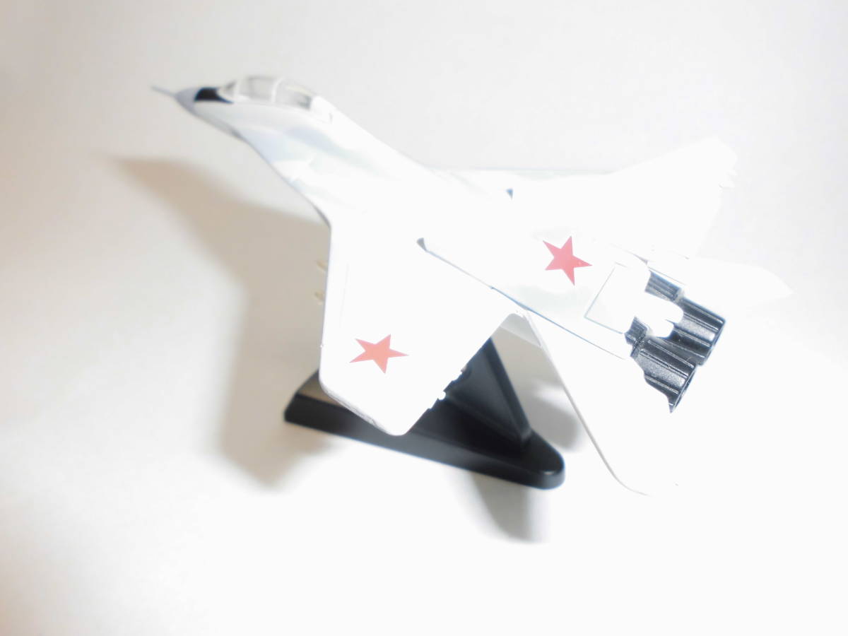 Ql851 Metal die-cast Mikoyan MiG-29 Fulcrum Russian Aerospace Forces ミグ29 ファルクラム ソビエト軍 ダイカスト フィギア_画像3