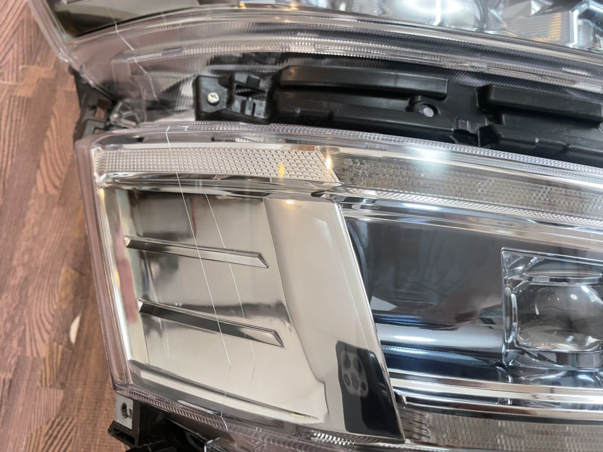 極美品、破損なし】 TOYOTA ヴェルファイア 30 後期 純正 右 ヘッド