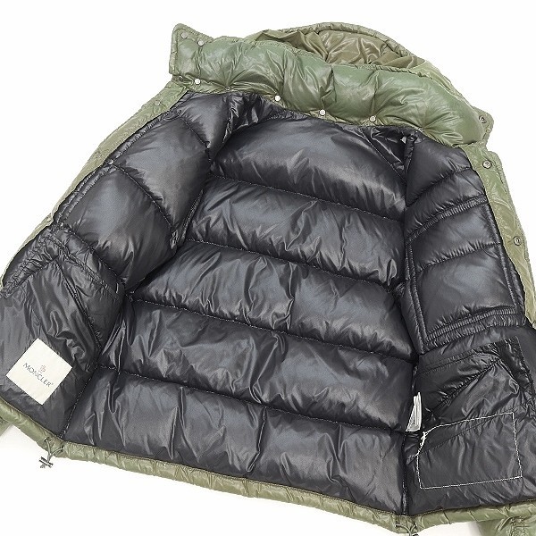 国内正規品●MONCLER モンクレール K2 デカロゴ ワッペン付 フーデッド ダウン ジャケット カーキ 0_画像3