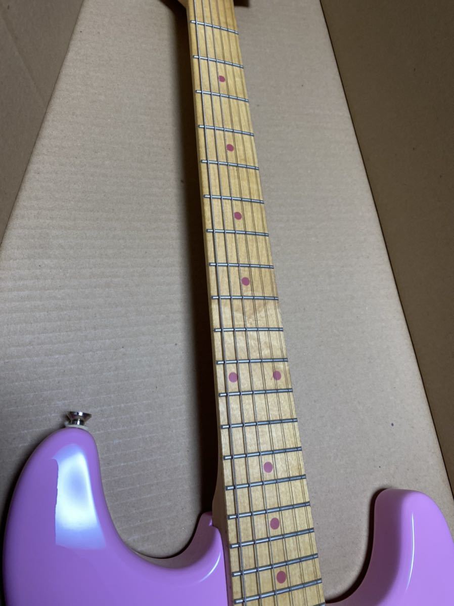Squier スクワイヤー Hallo Kitty ハローキティ ストラトキャスター