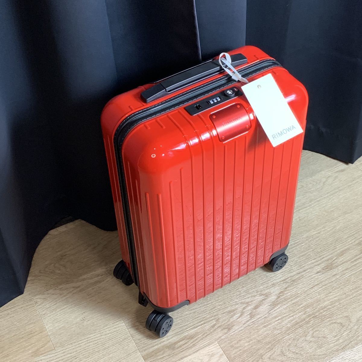 RIMOWA】【新品未使用】ESSENTIAL LITE 31L RED☆送料無料 | www