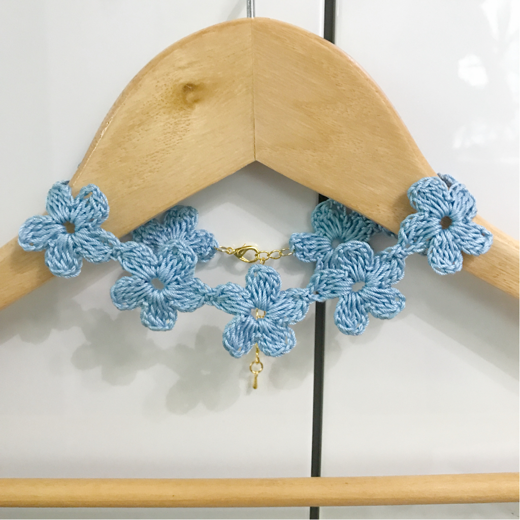 お花のチョーカー 水色 handmade blue ブルー ネックレス アクセサリー ハンドメイド かぎ針編みモチーフ_画像1