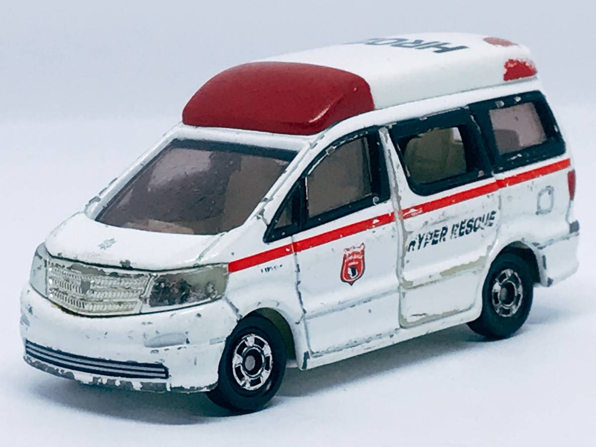 トミカ　救急車　HR02