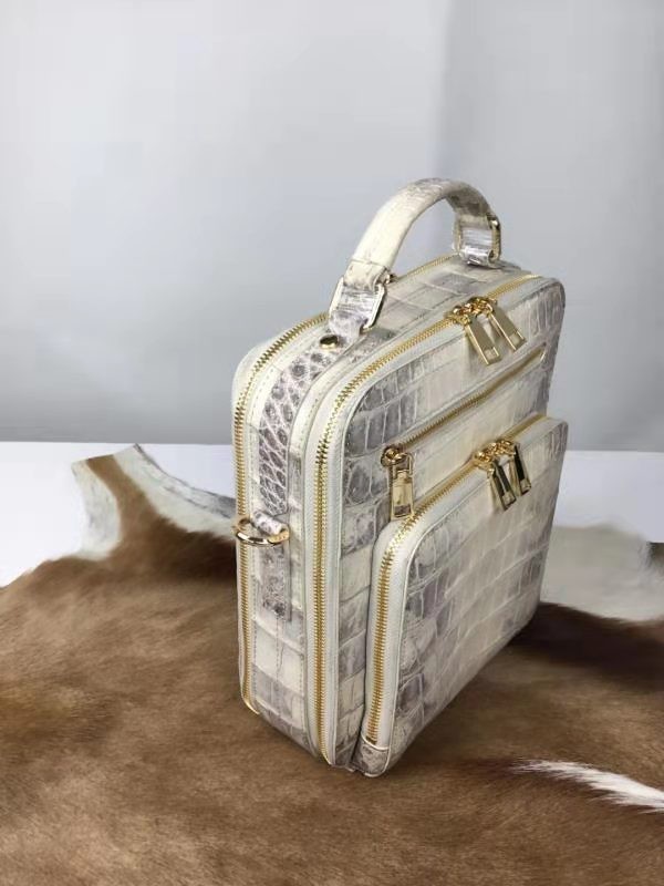 16600円買い物をする 割引コー りょー様専用【ヒマラヤ クロコダイル