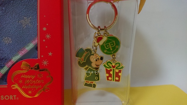 TDL ディズニーランド　クリスマス限定　ミッキー　タオル＆キーホルダー_画像2