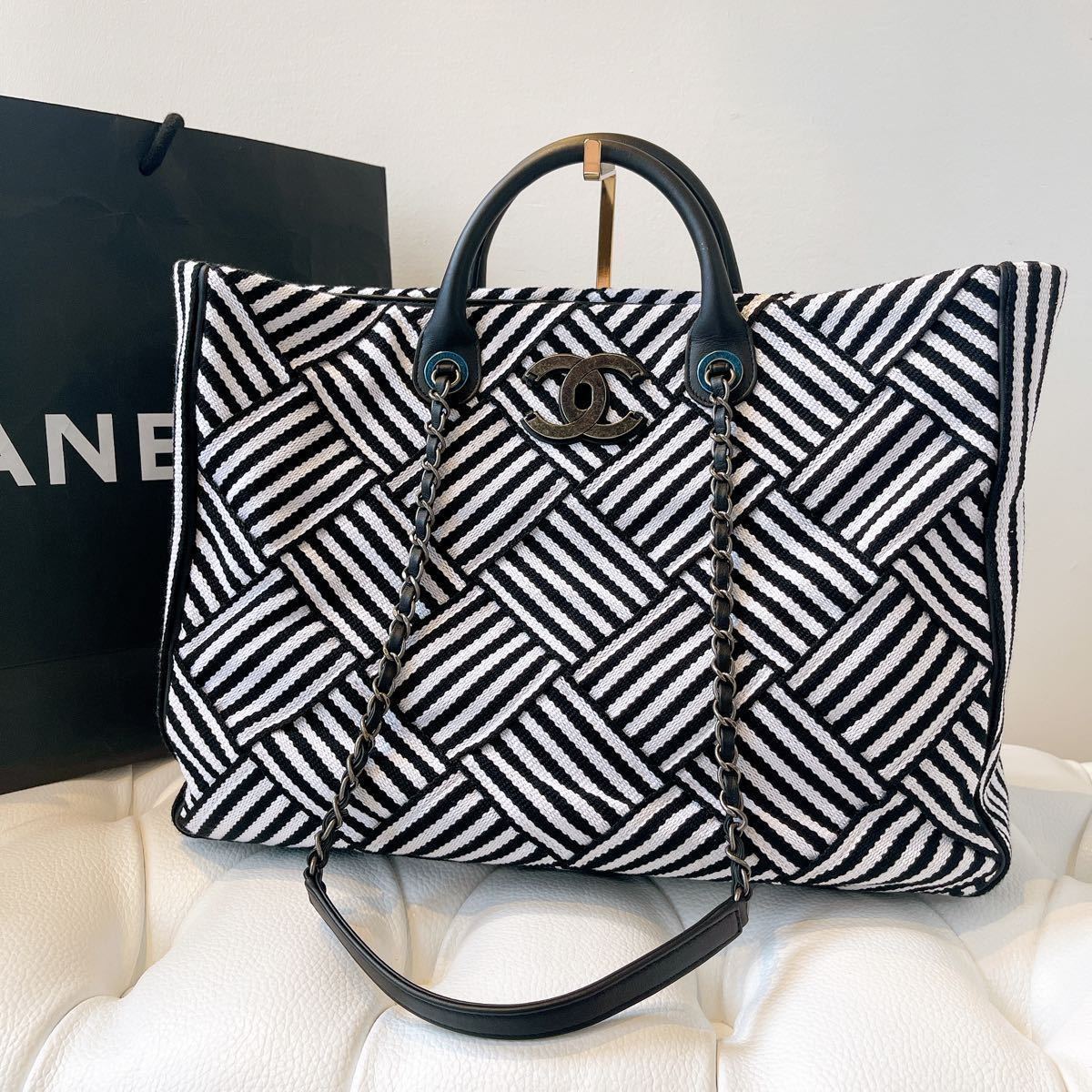 週末限定価格】未使用品!CHANEL 2wayトートバッグ チェーンショルダー 新しいプレセール 未使用CHANELチェーンショルダートートバッグ ショルダーバッグ