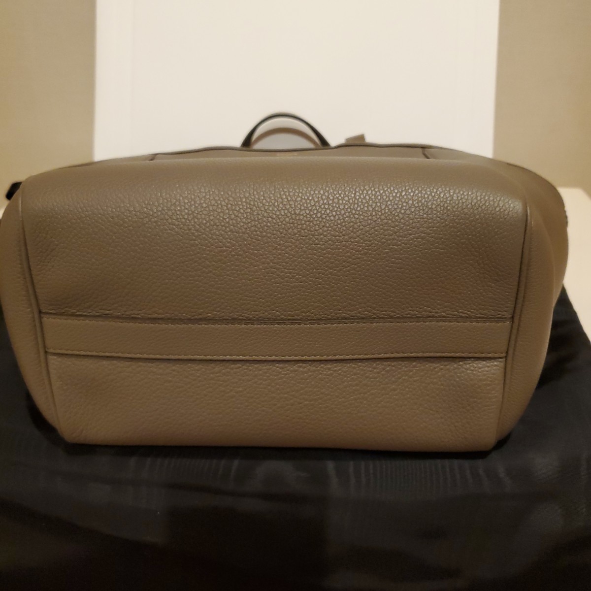 新品・未使用品 CELINE セリーヌ スモールフォールドカバ トープ 新品・未使用品 CELINE セリーヌ スモールフォールドカバ トープ