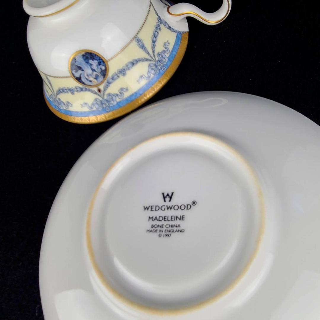 希少 ◆ ウェッジウッド　WEDGWOOD マデリン　MADELEINE 金彩　カメオ カップ&ソーサー　③ ピオニーシェイプ 廃盤　希少　レア_画像10