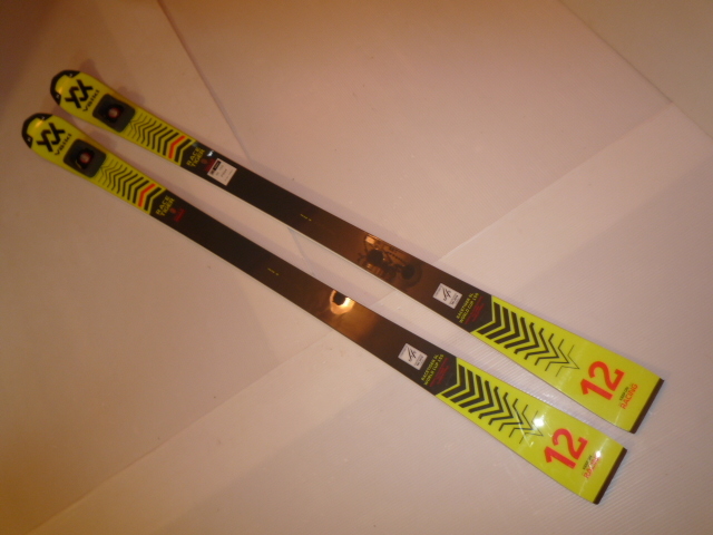 特別選手用 新品 21/22 フォルクル 155cm SL FIS印付 UVO付 板のみ 特別選手用 新品 21/22 フォルクル 155cm SL FIS印付 UVO付 板のみ