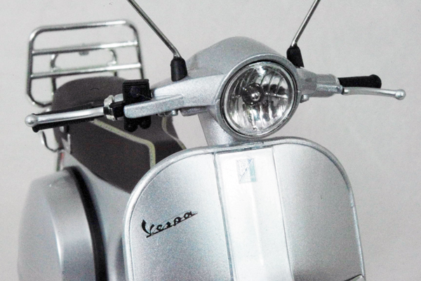 * 1/10 Vespa = PX125 / 70 год специальный edition / серебряный = Vespa