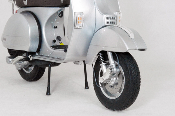 * 1/10 Vespa = PX125 / 70 year special edition / silver = Vespa